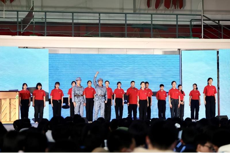逐梦青春 强国有我 ——湘潭市第十六中学校园文化艺术节暨2025年元旦汇演 逐梦青春 强国有我 ——湘潭市第十六中学校园文化艺术节暨2025年元旦汇演