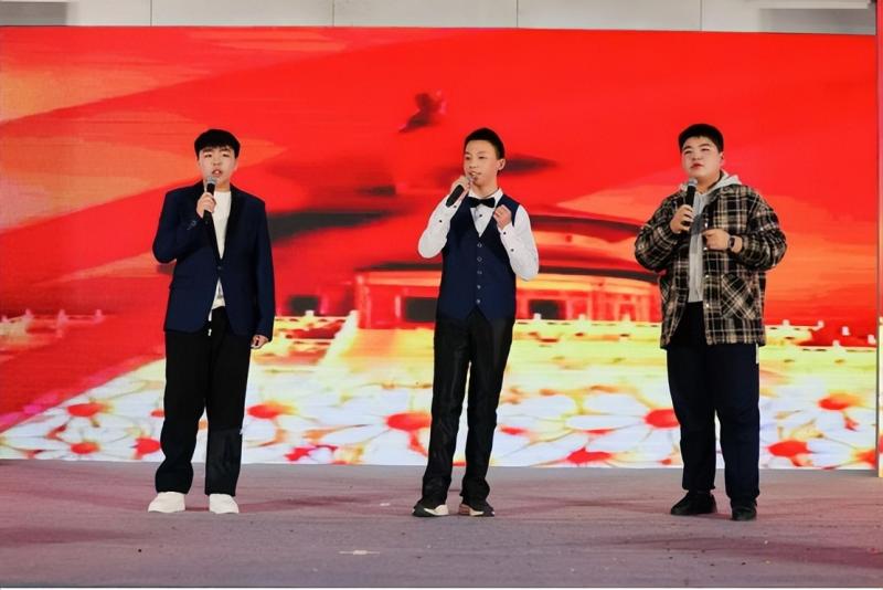逐梦青春 强国有我 ——湘潭市第十六中学校园文化艺术节暨2025年元旦汇演 逐梦青春 强国有我 ——湘潭市第十六中学校园文化艺术节暨2025年元旦汇演