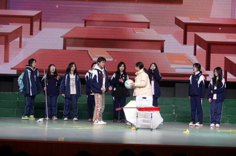 青春逢盛世,逐梦正当时 ——湘潭市二中2024年校园文化艺术节暨首届校园之星总决赛 青春逢盛世,逐梦正当时 ——湘潭市二中2024年校园文化艺术节暨首届校园之星总决赛