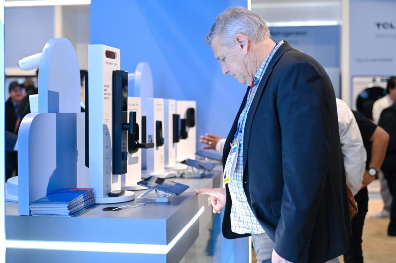 tcl实业ces 2025：屏显科技引领，全品类智能终端展现顶尖科技力