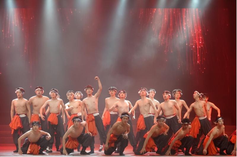 莼园盈香,乙巳向新——湘潭市第二中学2025 年迎新文艺汇演 莼园盈香,乙巳向新——湘潭市第二中学2025 年迎新文艺汇演