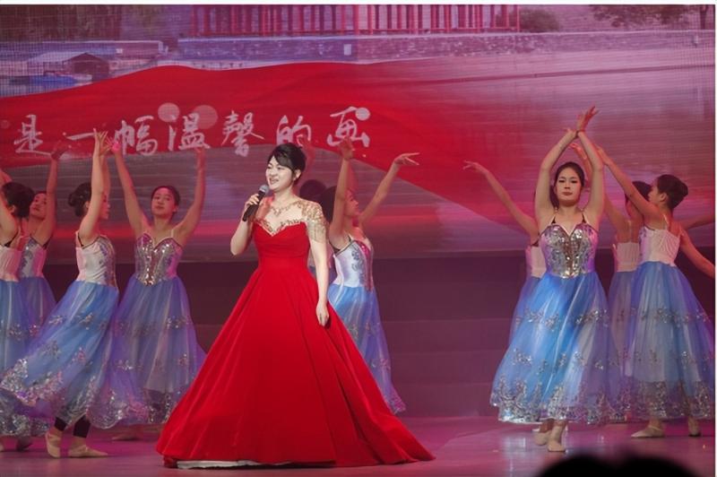 莼园盈香,乙巳向新——湘潭市第二中学2025 年迎新文艺汇演 莼园盈香,乙巳向新——湘潭市第二中学2025 年迎新文艺汇演