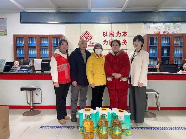 爱心汇聚!湘潭爱尔眼科为困难家庭送温暖关怀 爱心汇聚!湘潭爱尔眼科为困难家庭送温暖关怀