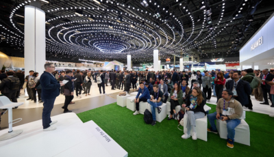 mwc 2024：当艺术遇上科技，华为于巴展诠释自由创作之美