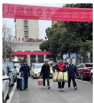 青春志愿行,温暖开学季 青春志愿行,温暖开学季