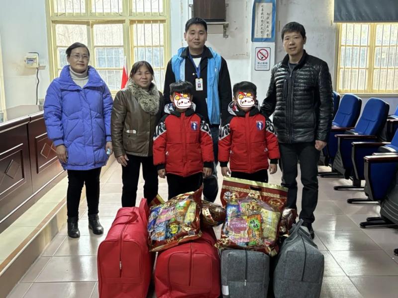 寒冬送暖,与爱童行 | 湘潭市困境儿童及散居孤儿收获冬日温暖 寒冬送暖,与爱童行 | 湘潭市困境儿童及散居孤儿收获冬日温暖