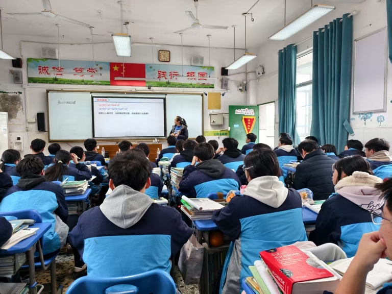 春至校园,督查助力开学行 一一湘机中学迎接湘潭市教育局开学工作实地督查 春至校园,督查助力开学行 一一湘机中学迎接湘潭市教育局开学工作实地督查