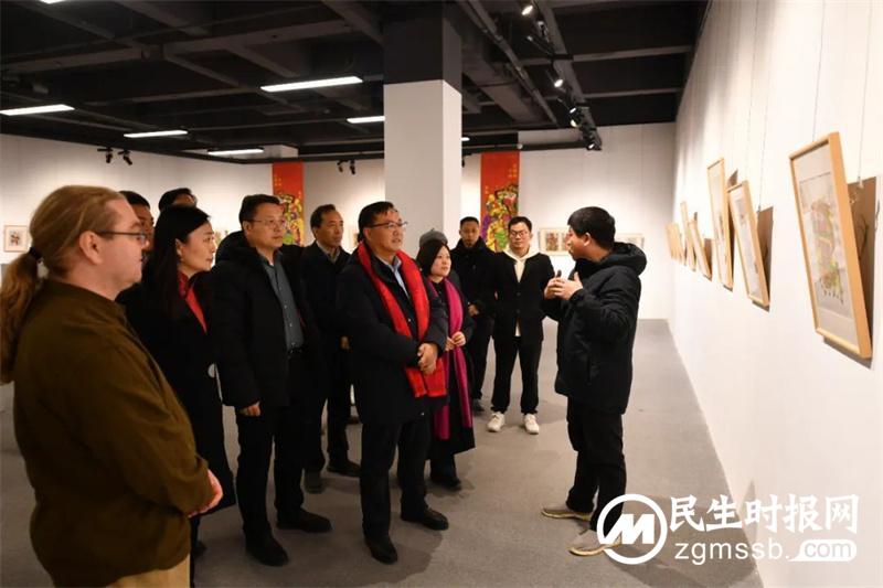 省文化和旅游厅党组书记、厅长黄东升参观考察“和美生活·非遗美学艺术展”