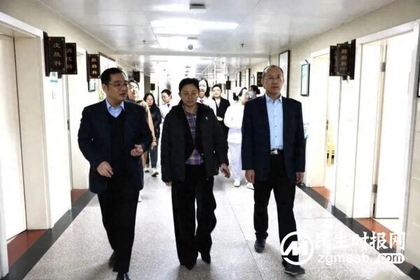 邯郸市卫健委主任李小静莅临邯郸明仁医院调研指导工作