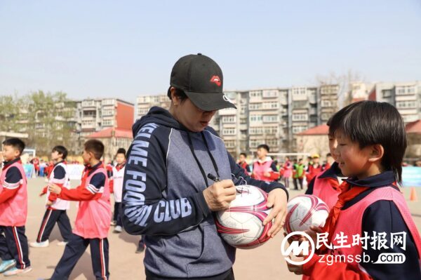 孙庆梅回峰峰了！专程来到这所学校…