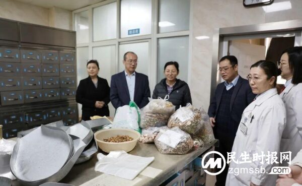 邯郸市卫健委主任李小静莅临邯郸明仁医院调研指导工作