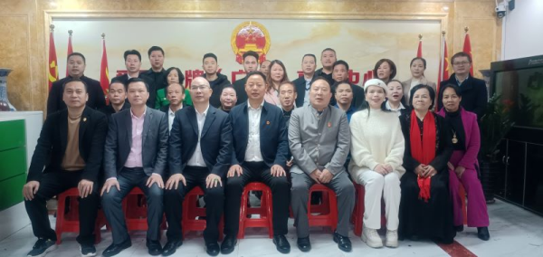 共启事业发展新篇章 构建爱国品牌富强梦 爱国品牌事业发展中心揭牌仪式暨签约仪式圆满举办