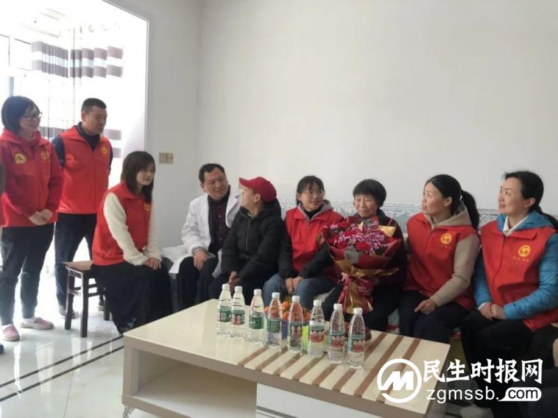 替烈士看爹娘为烈属办实事 江西退役军人在行动
