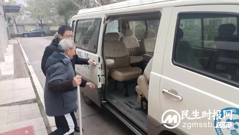 【心连心走基层、面对面解难题】老周要有新身份了! 【心连心走基层、面对面解难题】老周要有新身份了!