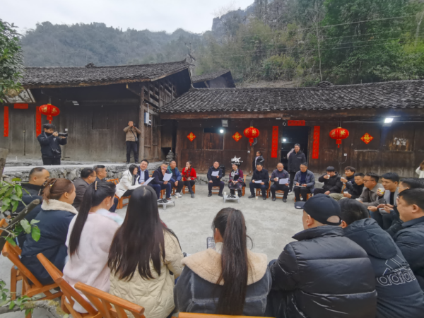 “村播”带货 湘西特色产品精彩“出圈”