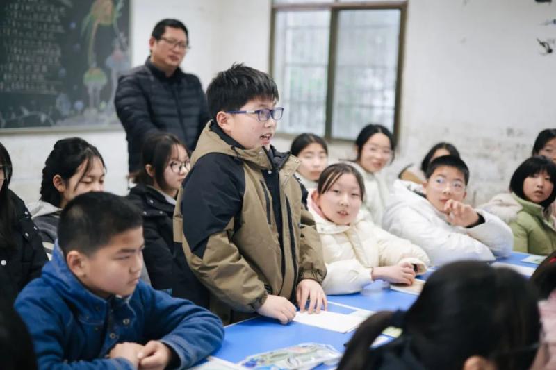 学雷锋、践行动、法治班会与法“童”行 学雷锋、践行动、法治班会与法“童”行