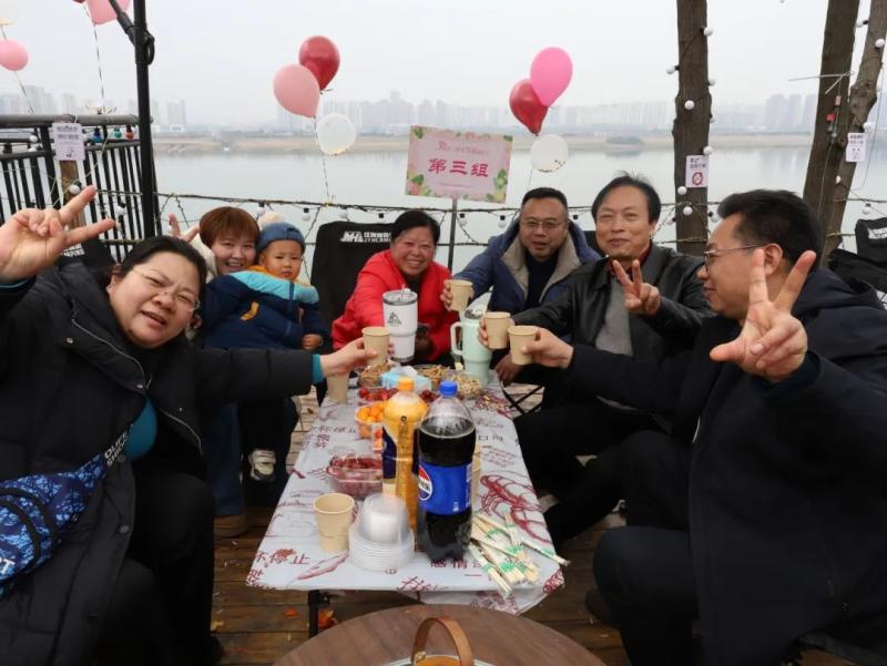 春日悦游 共赴美好—— 湘潭市中医医院举办2025年“三八”国际妇女节春游活动 春日悦游 共赴美好—— 湘潭市中医医院举办2025年“三八”国际妇女节春游活动