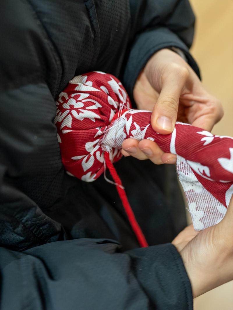 执手春风 煦育韶华——湘潭凤凰中学妇女节暖心活动回顾 执手春风 煦育韶华——湘潭凤凰中学妇女节暖心活动回顾