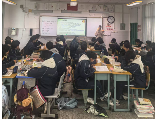 课堂展评显匠心,教研共进促发展 ——湘潭市第二中学开展教研组常规展评课活动 课堂展评显匠心,教研共进促发展 ——湘潭市第二中学开展教研组常规展评课活动