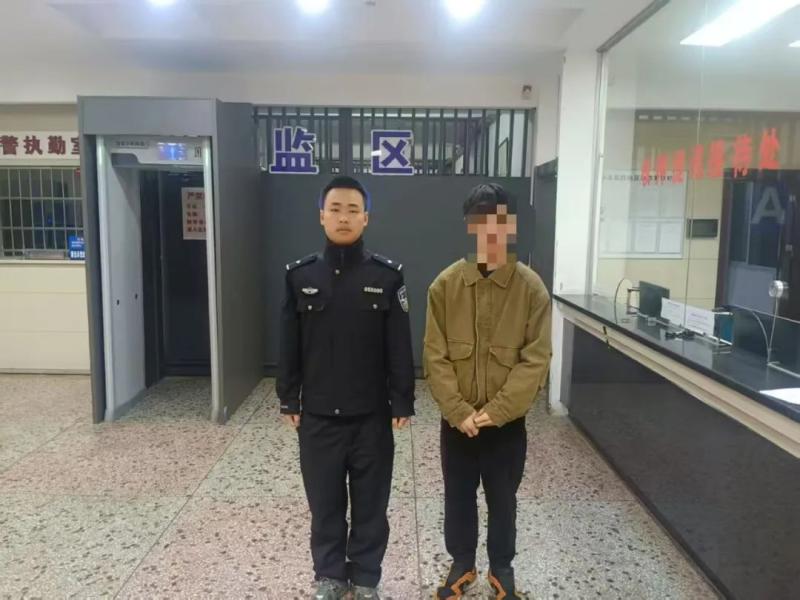 排头派出所破获系列拉车门案件 排头派出所破获系列拉车门案件