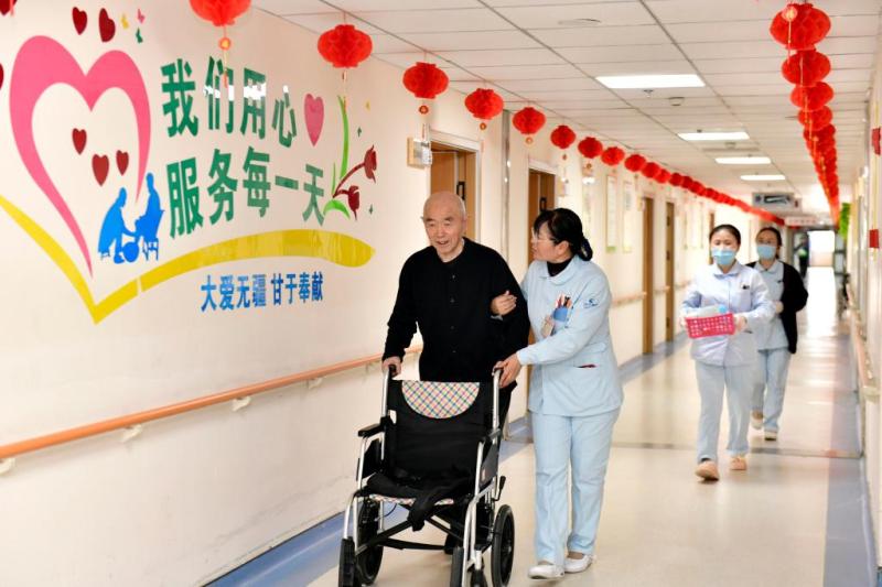 山东郓城：让老有所养幼有所育