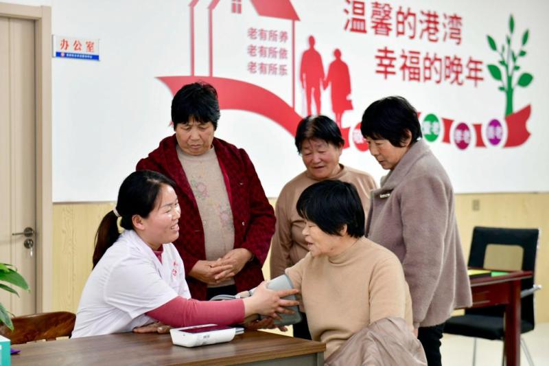 山东郓城：让老有所养幼有所育
