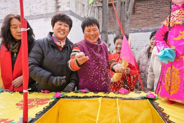 民俗盛宴！冀南新区闫浅村“耍旱船”活动盛大启航