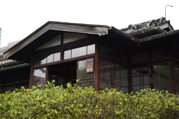 台湾各界纪念孙中山逝世百年 吁继承“振兴中华”遗志