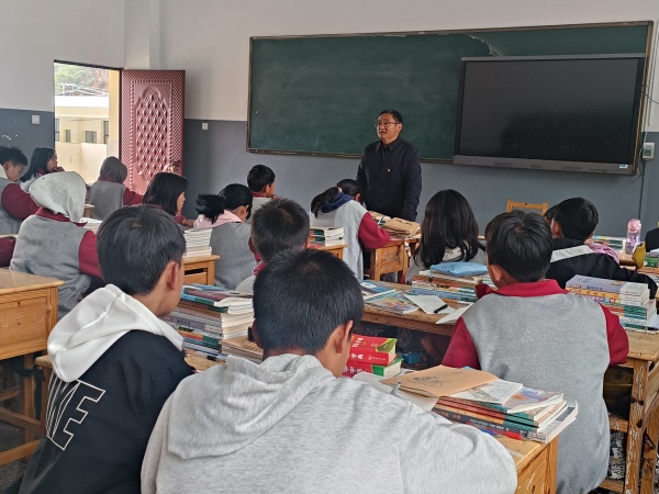 宁蒗西川:法治宣传进校园 普法护航助成长