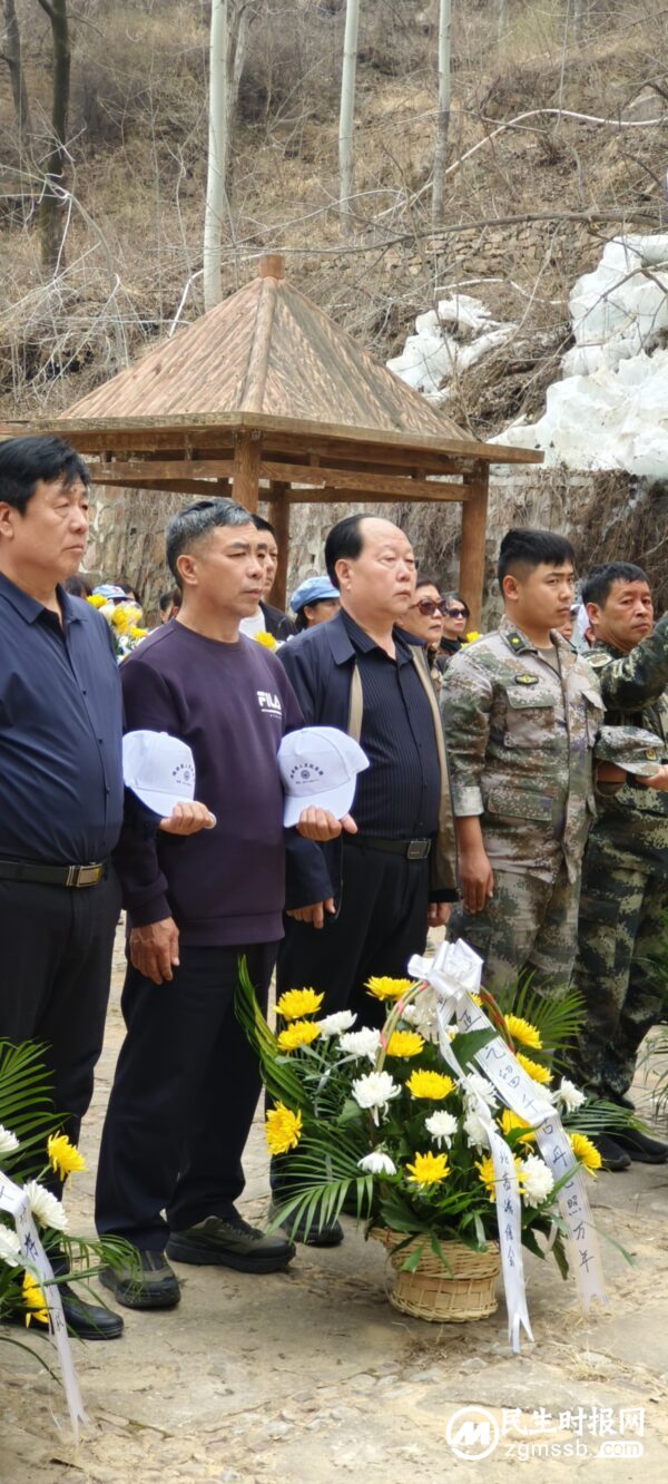 祭奠英雄 铭记历史——苍松翠柏祭先烈 热血丹心缅英雄