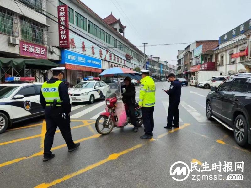 石鼓派出所全力推进道路交通安全专项整治行动 石鼓派出所全力推进道路交通安全专项整治行动