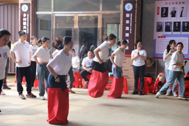 【青春当燃 有我在场】湘潭县人民医院开展五四青年节团建拓展活动 【青春当燃 有我在场】湘潭县人民医院开展五四青年节团建拓展活动