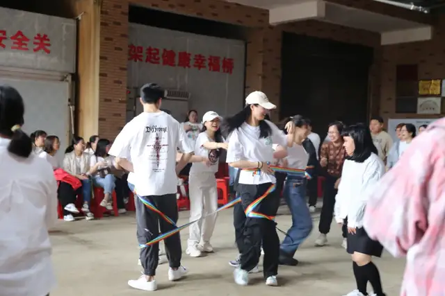 【青春当燃 有我在场】湘潭县人民医院开展五四青年节团建拓展活动 【青春当燃 有我在场】湘潭县人民医院开展五四青年节团建拓展活动