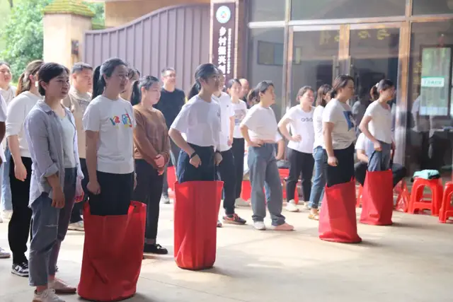 【青春当燃 有我在场】湘潭县人民医院开展五四青年节团建拓展活动 【青春当燃 有我在场】湘潭县人民医院开展五四青年节团建拓展活动