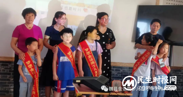“浓浓粽香聚庭院 传统浸润庆六一”