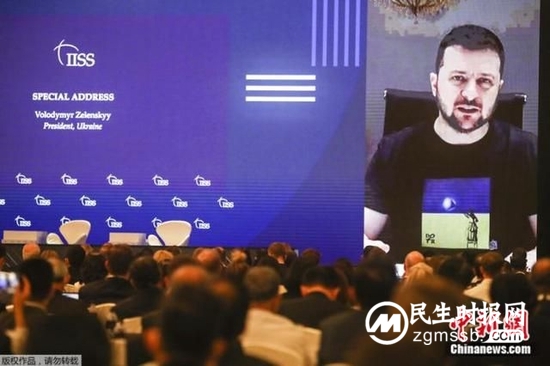 解放军代表团在乌克兰总统演讲期间离席？谣言！