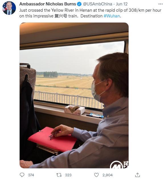 美驻华大使途中发文：我乘坐令人赞叹的“复兴号”