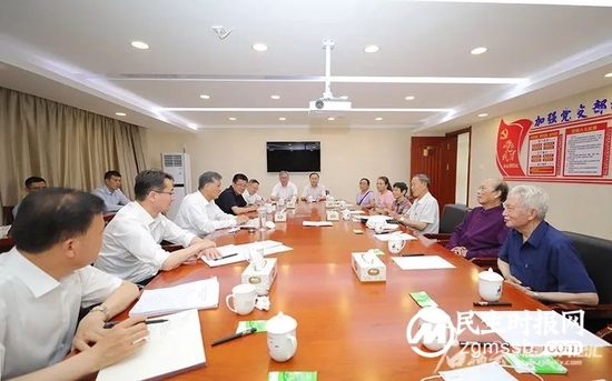 唐山市委书记去了市公安局接访窗口:两度提及这4个字 唐山市委书记去了市公安局接访窗口:两度提及这4个字