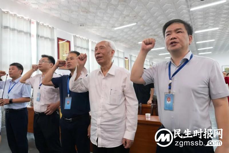 致敬医师节,最美“医”瞬间——湘潭市中医医院隆重庆祝第六届“中国医师节” 致敬医师节,最美“医”瞬间——湘潭市中医医院隆重庆祝第六届“中国医师节”
