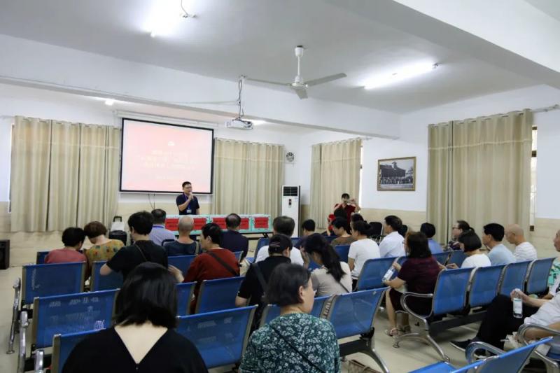 【中心医院·医者红】心系老干部,高温送“清凉” 【中心医院·医者红】心系老干部,高温送“清凉”