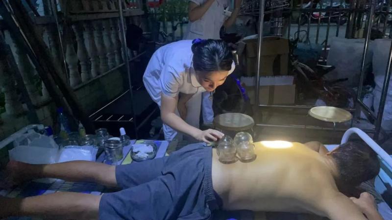 【中医服务】中医药文化夜市进乡村,为灾后群众纾难解困 【中医服务】中医药文化夜市进乡村,为灾后群众纾难解困