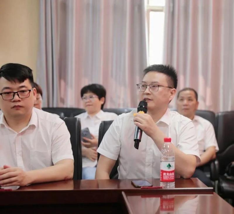 【崇尚人文精神,彰显医者仁心】湘潭县人民医院召开第七届中国医师节座谈会暨表彰大会 【崇尚人文精神,彰显医者仁心】湘潭县人民医院召开第七届中国医师节座谈会暨表彰大会