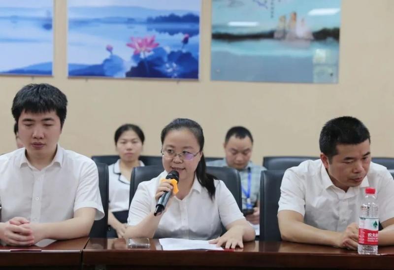 【崇尚人文精神,彰显医者仁心】湘潭县人民医院召开第七届中国医师节座谈会暨表彰大会 【崇尚人文精神,彰显医者仁心】湘潭县人民医院召开第七届中国医师节座谈会暨表彰大会