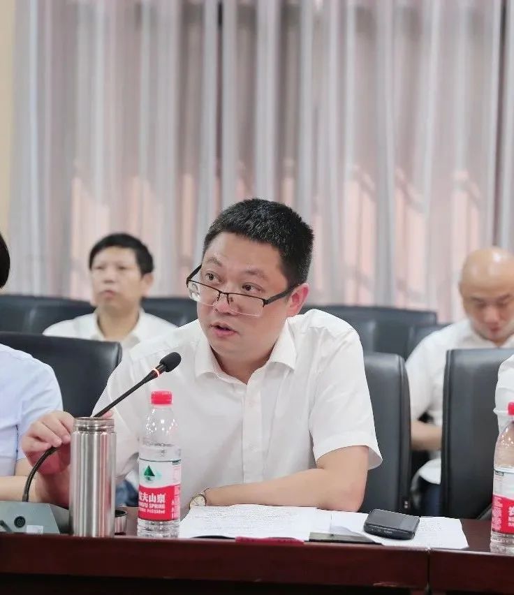 【崇尚人文精神,彰显医者仁心】湘潭县人民医院召开第七届中国医师节座谈会暨表彰大会 【崇尚人文精神,彰显医者仁心】湘潭县人民医院召开第七届中国医师节座谈会暨表彰大会