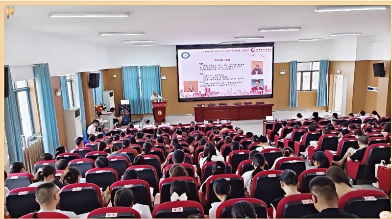 “莲乡精品师训课程”莲乡行公益送课 第三站:湘潭子敬中学 “莲乡精品师训课程”莲乡行公益送课 第三站:湘潭子敬中学