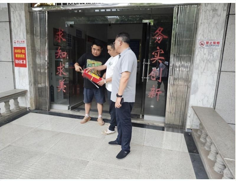 排查除隐患 筑牢安全线 ——湘潭市第二中学开展2024年秋季开学安全大排查 排查除隐患 筑牢安全线 ——湘潭市第二中学开展2024年秋季开学安全大排查