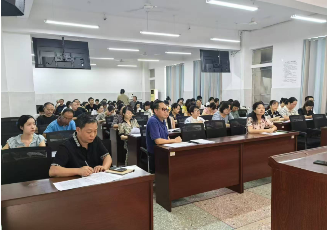 咬定质量不放松 任尔东西南北风 ——湘机中学召开2024年秋季学期教学工作会 咬定质量不放松 任尔东西南北风 ——湘机中学召开2024年秋季学期教学工作会