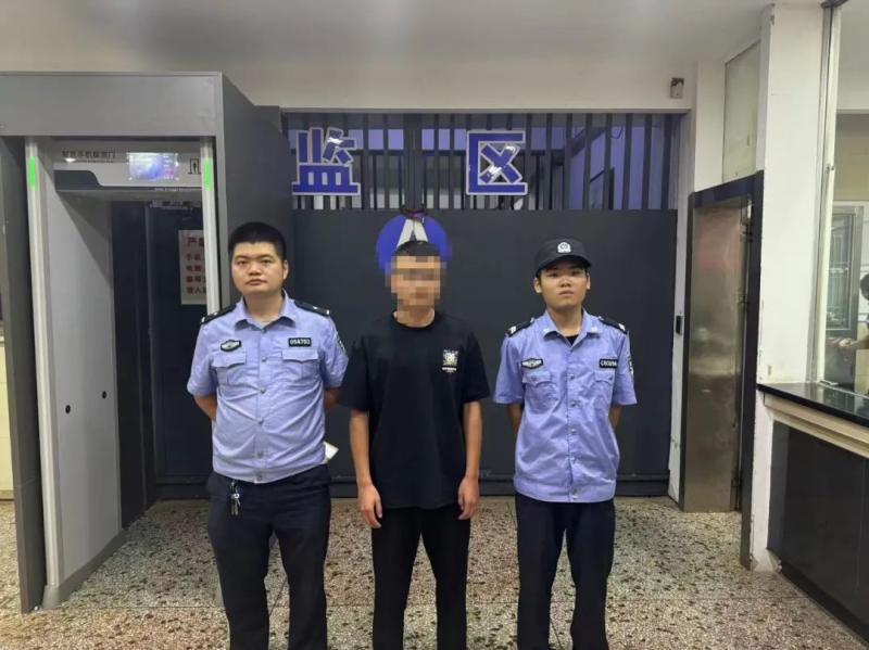 茶餐厅凌晨失窃 莲乡公安24小时破案追赃 茶餐厅凌晨失窃 莲乡公安24小时破案追赃