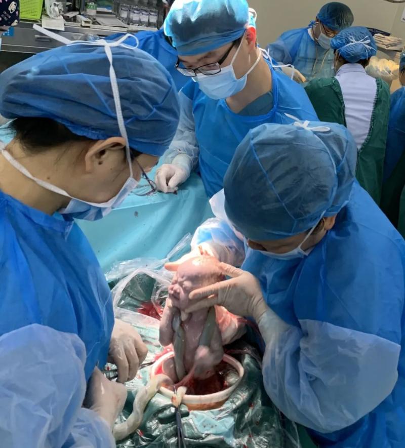 奇迹的织梦者——记湘潭市疑难危重孕产妇救治中心、湘潭市中心医院产科 奇迹的织梦者——记湘潭市疑难危重孕产妇救治中心、湘潭市中心医院产科
