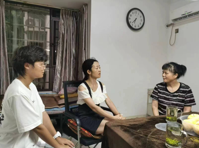 家访暖人心 共育促成长//湘潭市三中高一年级组周末家访 家访暖人心 共育促成长//湘潭市三中高一年级组周末家访
